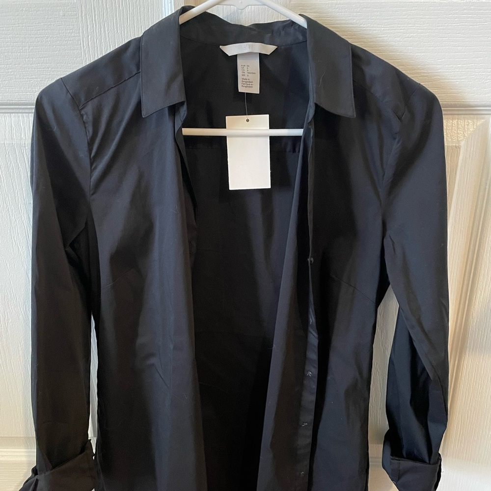 New H&M black button down